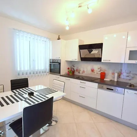 Acija Apartment *
